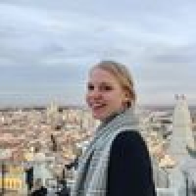 Anouk zoekt een Huurwoning / Kamer / Appartement in Almere