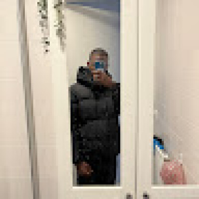 Quino  zoekt een Kamer in Almere