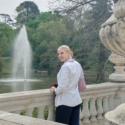 Anouk zoekt een Huurwoning / Kamer / Appartement in Almere